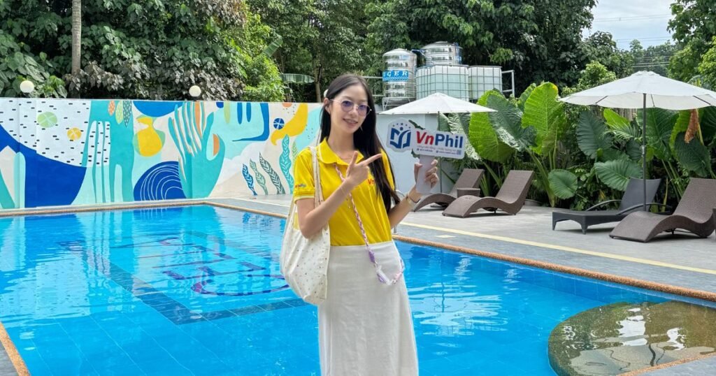 Đại điện VnPhil tại trường Anh ngữ CELLA