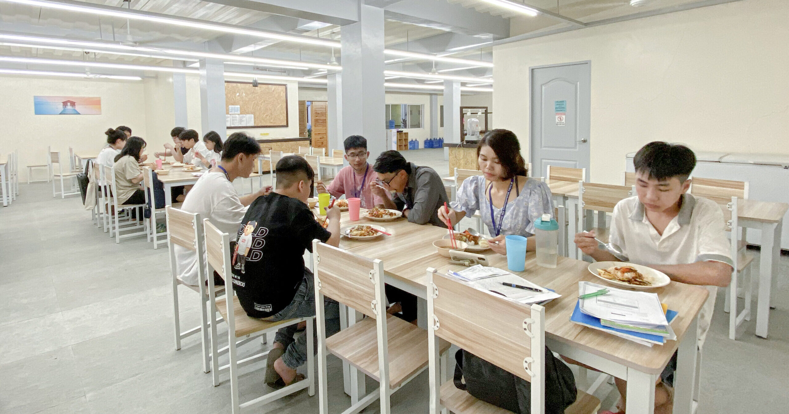 Nhà ăn tại CG Banilad