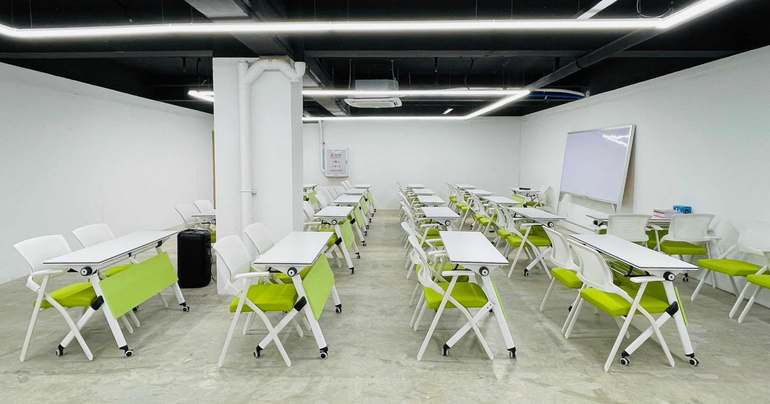Bản sao của Presentation Room (1)