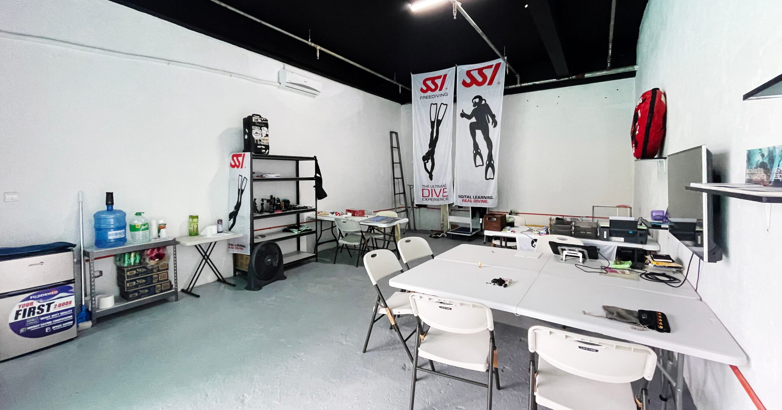 Copy of Diving Center 4